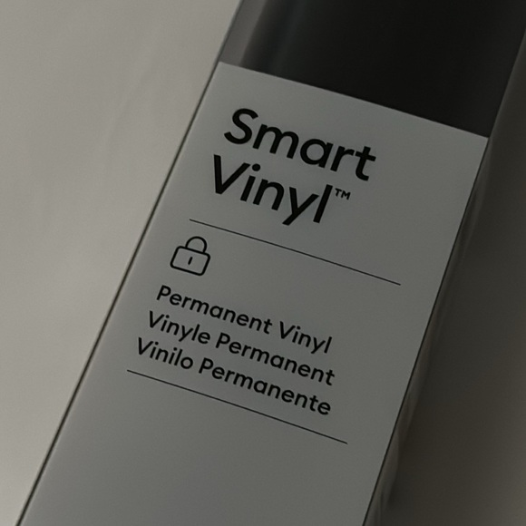 Cricut Smart Vinyl 13” x 3 feet Black (Matte) - Picture 2 of 4